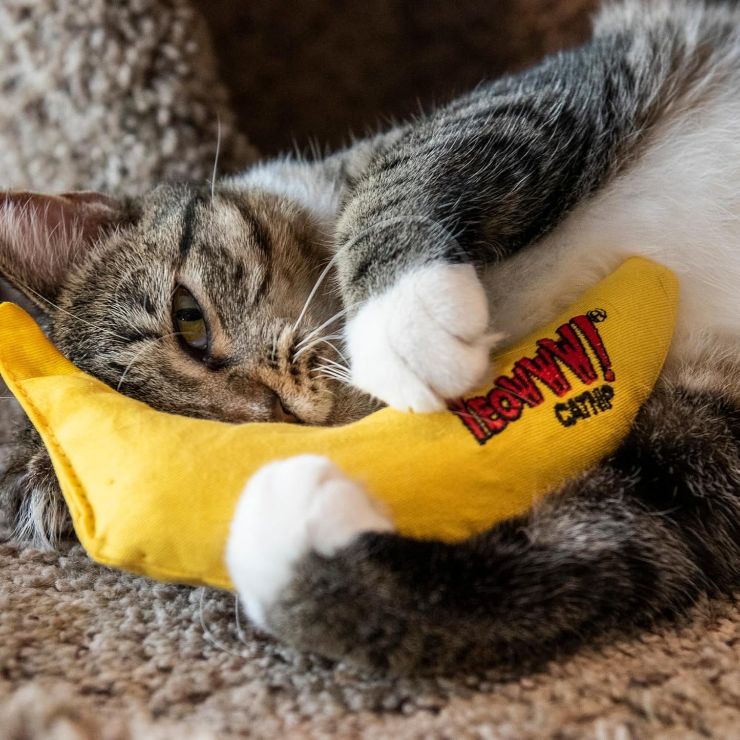 Yeowww Banana Singles Cat Toy - Comfort Style