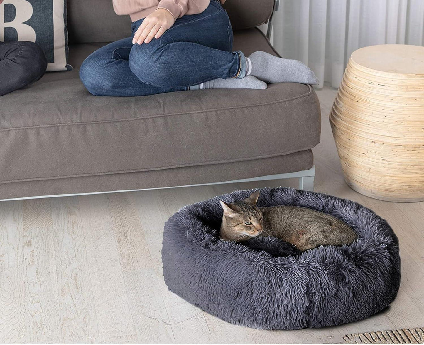 Enjamoy Plush Donut Dog Bed, Calming Round Dog Cat Bed Soft and Fluffy Cuddler Pet Cushion Self-Warming Puppy Beds Machine Washable, Grey 50cm - Comfort Style