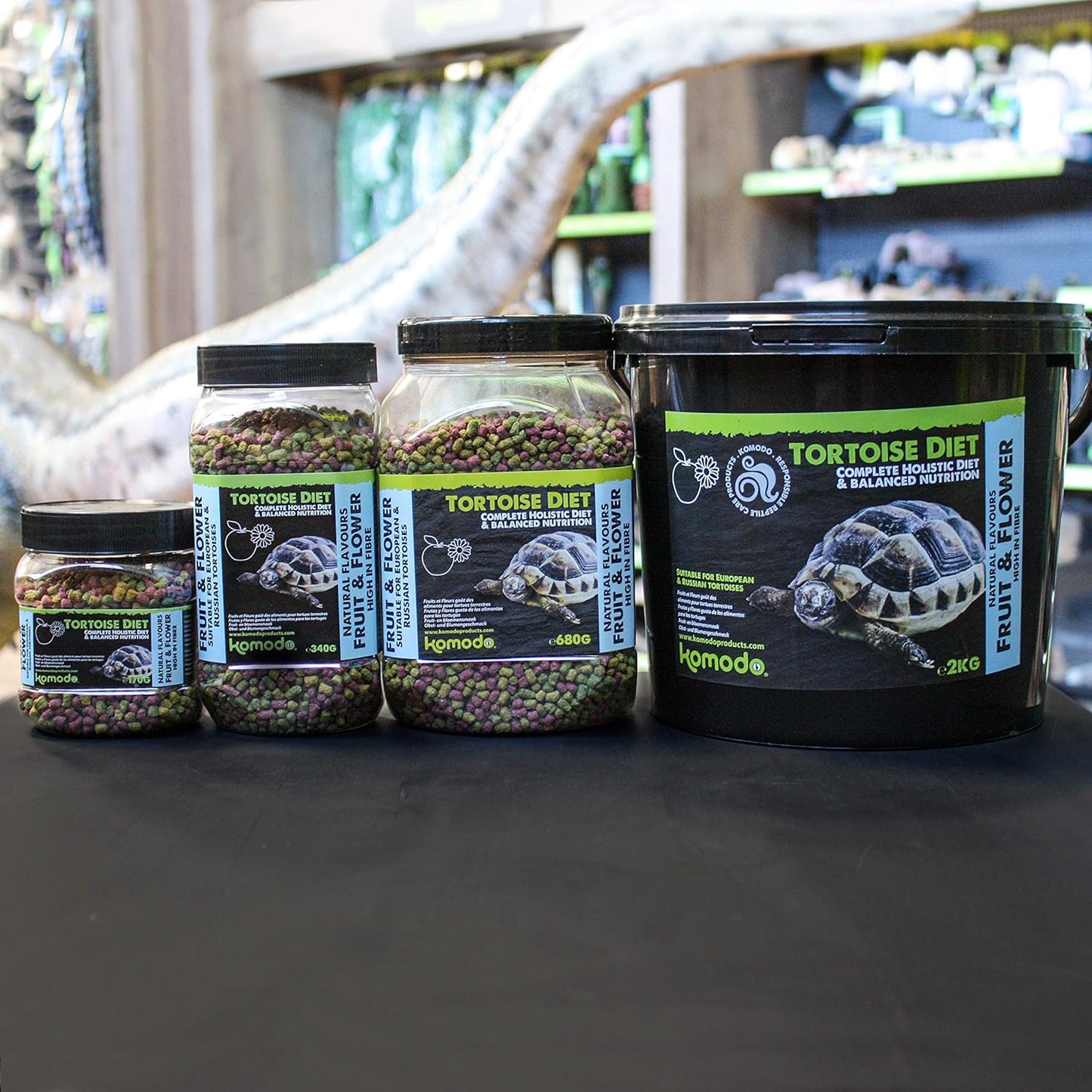 Komodo Complete Holistic Tortoise Diet Fruit and Flower 680 g, Balanced food for Tortoises, Natural Flavoured Tortoise Food - Comfort Style