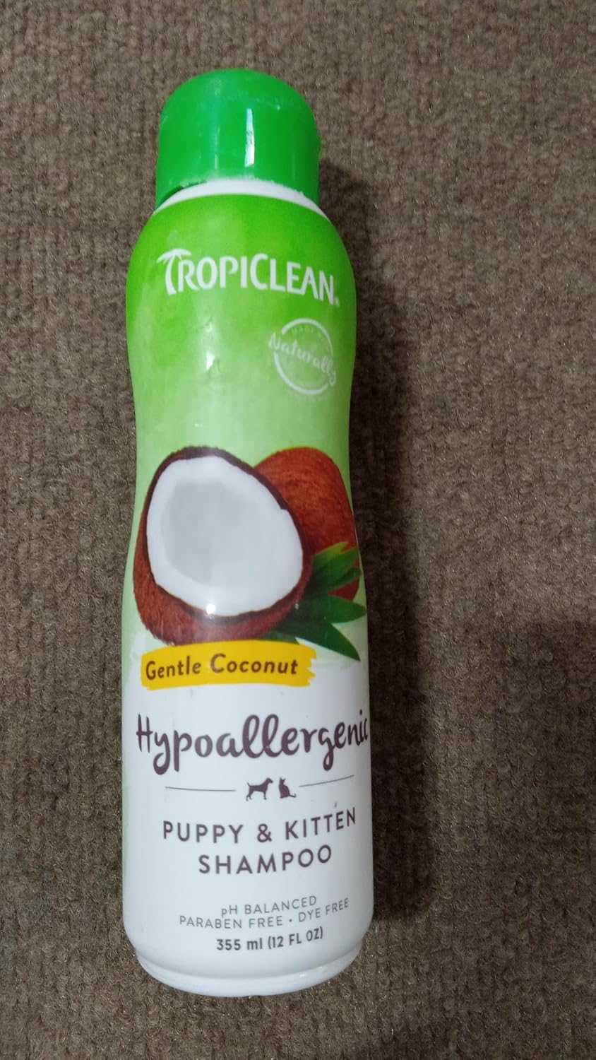 TropiClean Dog Shampoo Grooming Supplies - Hypoallergenic Puppy & Kitten Shampoo Gentle Cleansing for Sensitive Skin - Derived from Natural Ingredients - Used by Groomers - Gentle Coconut, 355ml