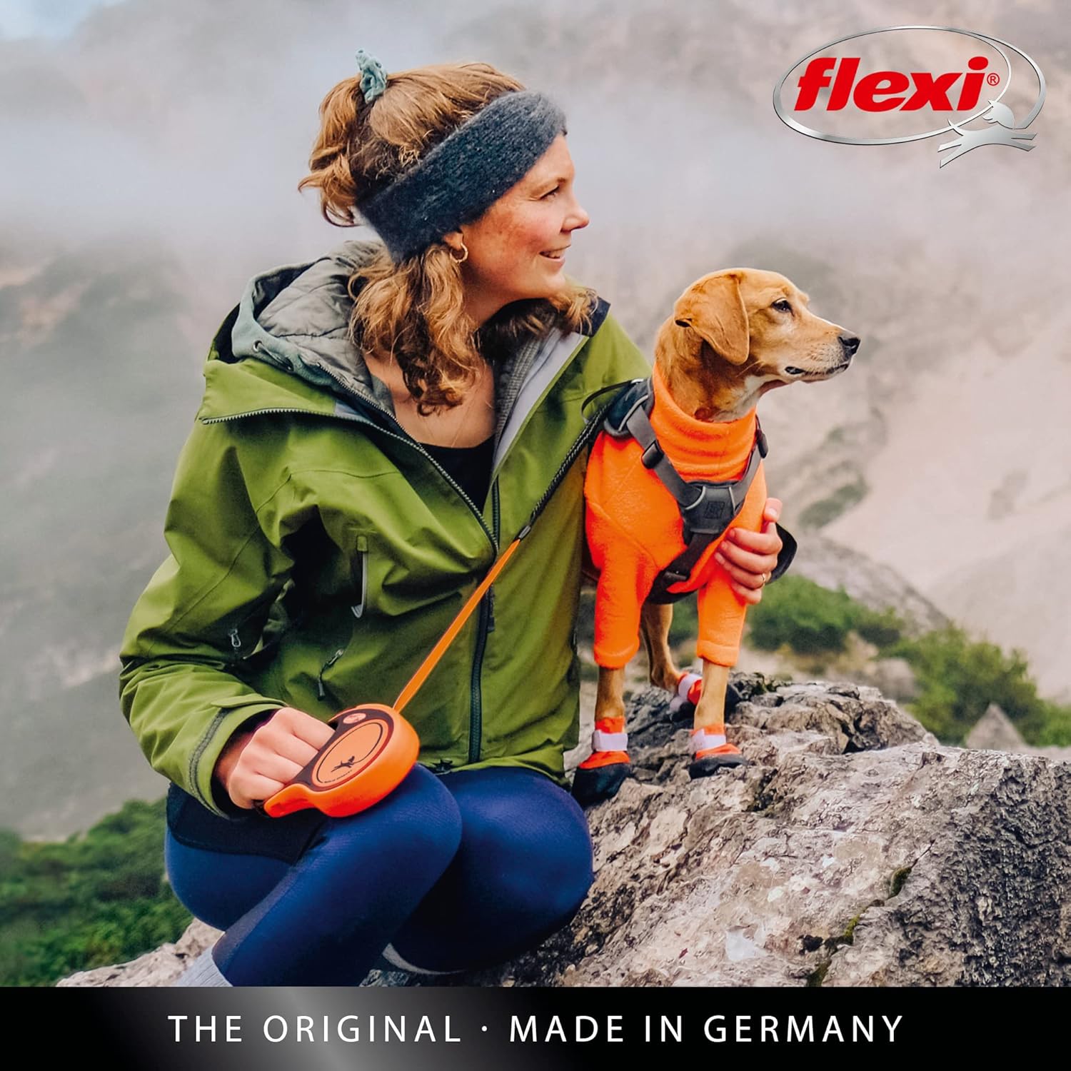 Flexi New Classic Tape Blue Large 8m Retractable Dog Leash/Lead for dogs up to 50kg/110lbs - Comfort Style