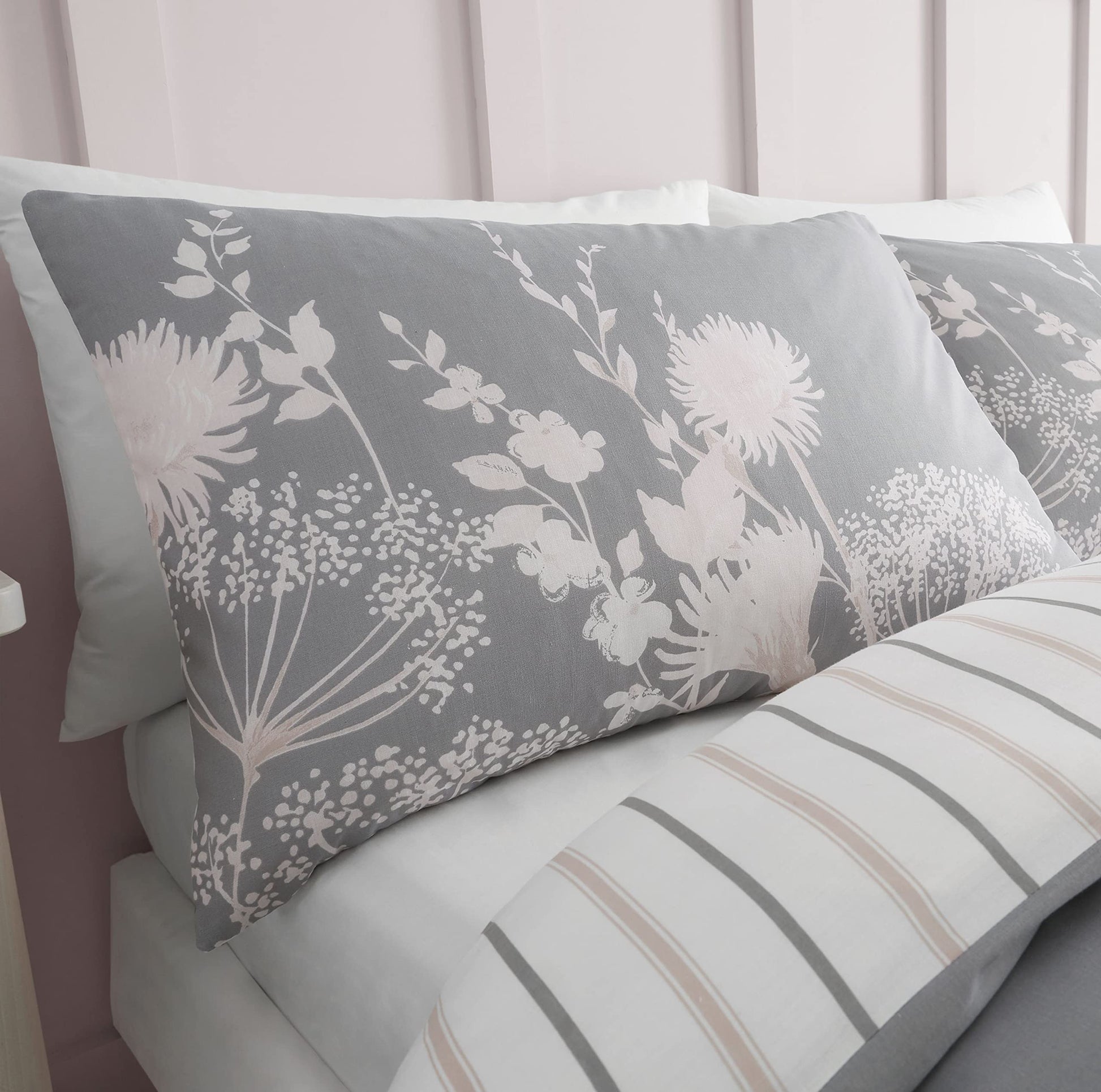 Catherine Lansfield Meadowsweet Floral Reversible Duvet Cover Set with Pillowcase - Comfort Style