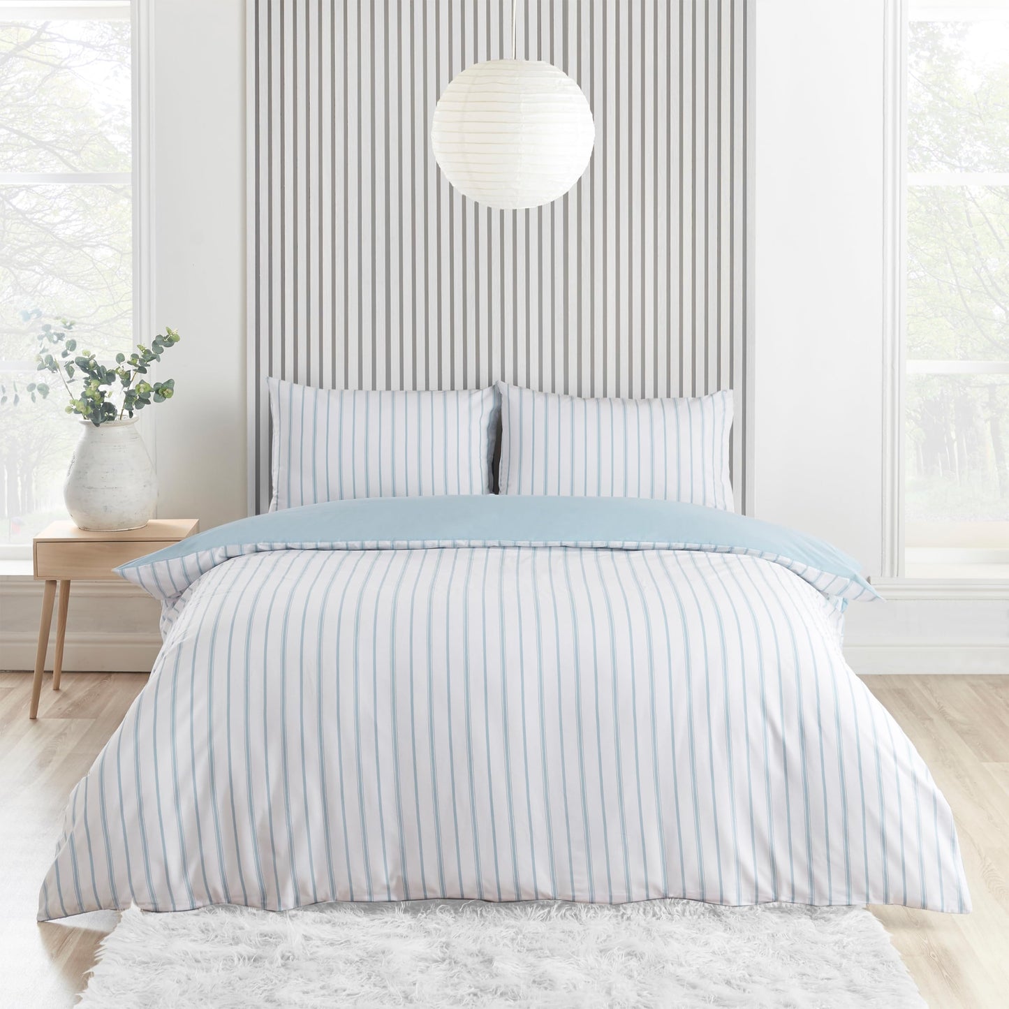Catherine Lansfield Meadowsweet Floral Reversible Duvet Cover Set with Pillowcase - Comfort Style