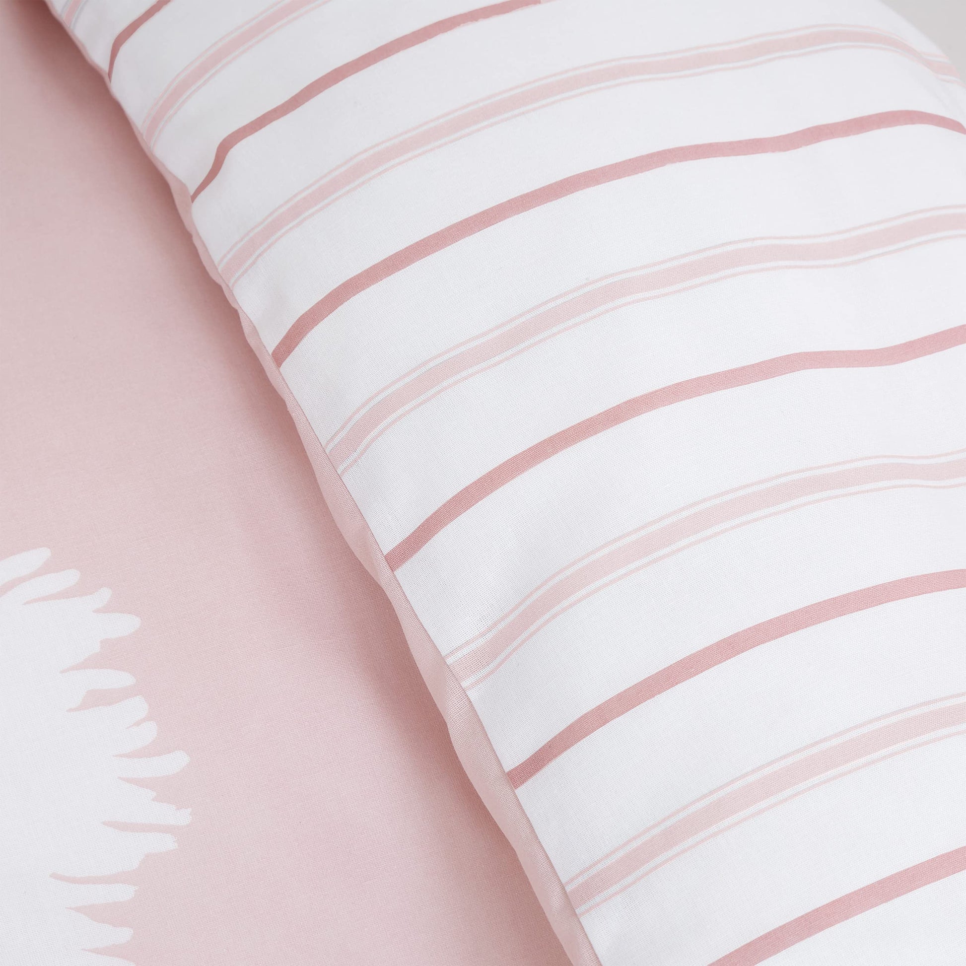 Catherine Lansfield Meadowsweet Floral Reversible Duvet Cover Set with Pillowcase - Comfort Style